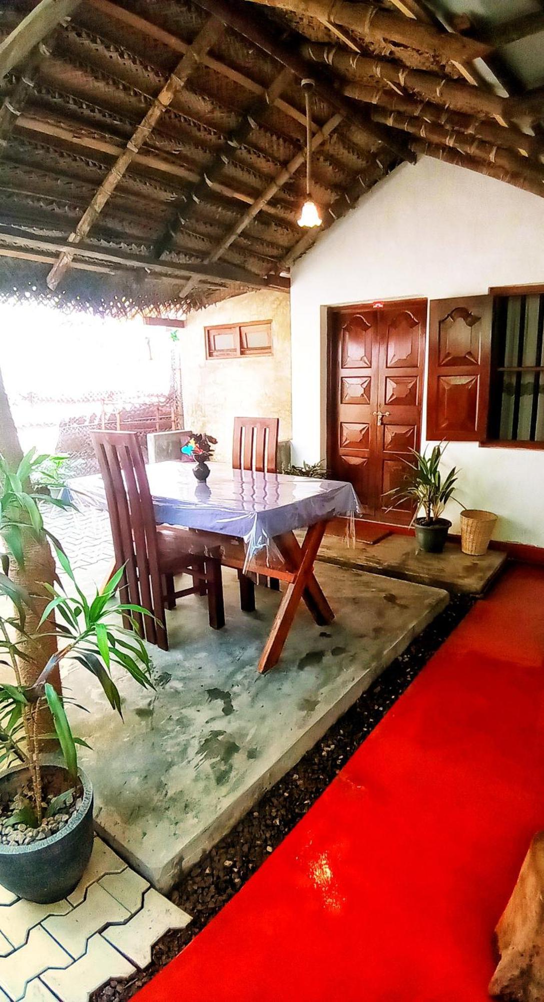 Venora Hiriketiya Acomodação com café da manhã Dikwella Exterior foto